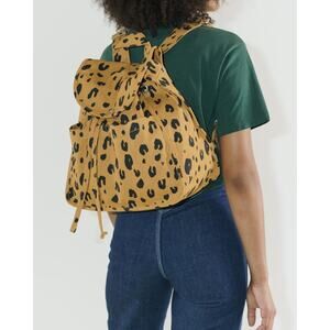 Baggu Canvas Leopard Animal Print Drawstring Flap Medium Backpack NEW